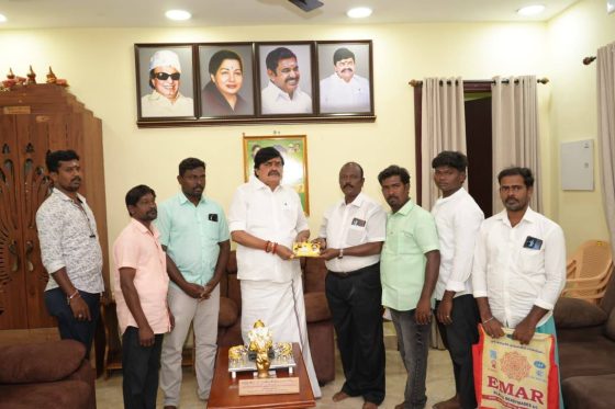 1 இலட்சம் நிதியுதவி